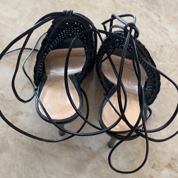 Gianvito Rossi heels - Picture 4 of 5